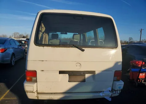 1993 Volkswagen Eurovan Gl z USA, uszkodzony, nr VIN WV2KC0702PH021466